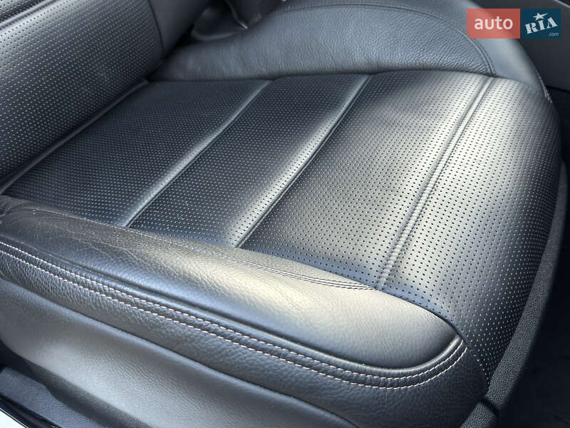Седан Mercedes-Benz S-Class 2012 в Ровно