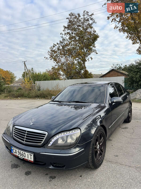 Седан Mercedes-Benz S-Class 1999 в Шполі
