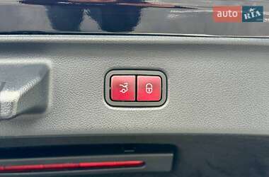 Седан Mercedes-Benz S-Class 2020 в  фото 21 Седан Mercedes-Benz S-Class 2020 в