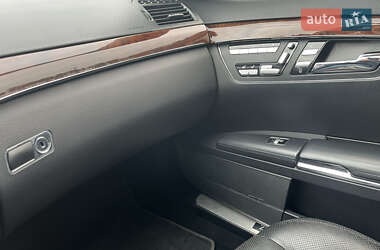 Седан Mercedes-Benz S-Class 2009 в  фото 17 Седан Mercedes-Benz S-Class 2009 в