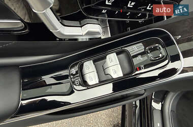 Седан Mercedes-Benz S-Class 2021 в  фото 50 Седан Mercedes-Benz S-Class 2021 в