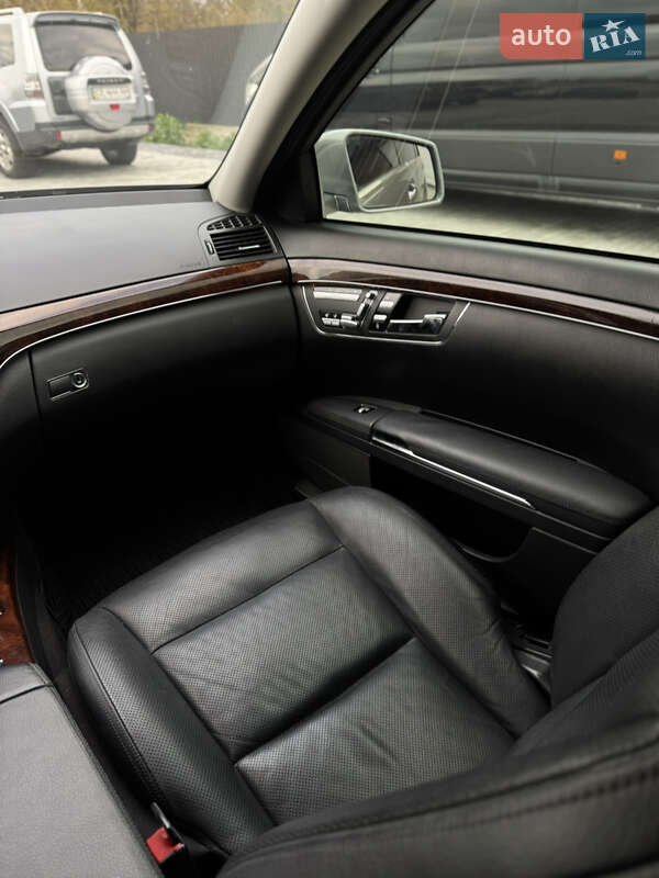 Седан Mercedes-Benz S-Class 2010 в Чернівцях фото 24 Седан Mercedes-Benz S-Class 2010 в Чернівцях