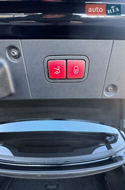 Седан Mercedes-Benz S-Class 2008 в  фото 31 Седан Mercedes-Benz S-Class 2008 в