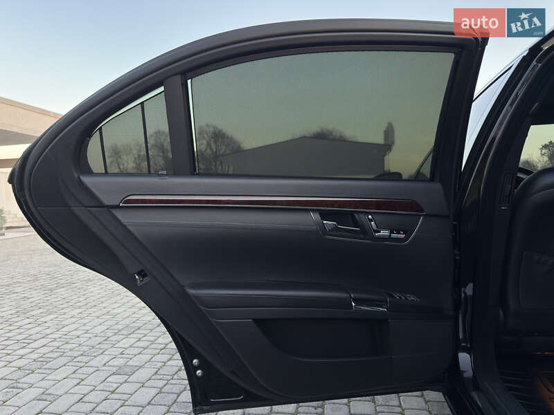 Седан Mercedes-Benz S-Class 2006 в Черновцах