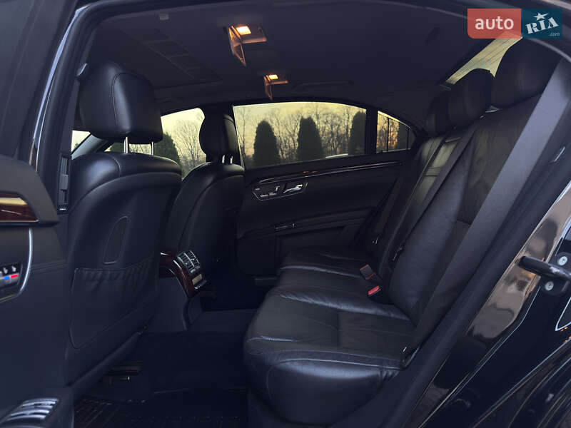 Седан Mercedes-Benz S-Class 2006 в Черновцах