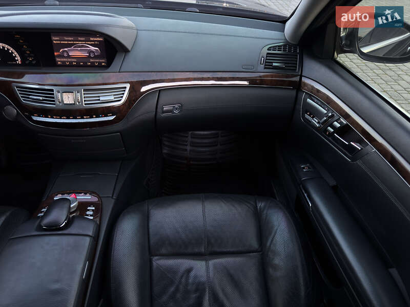 Седан Mercedes-Benz S-Class 2006 в Черновцах