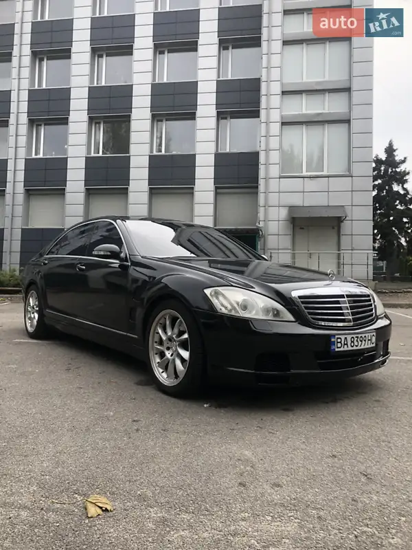 Mercedes-Benz S-Class