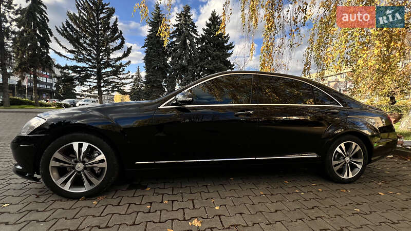 Седан Mercedes-Benz S-Class 2008 в Черновцах