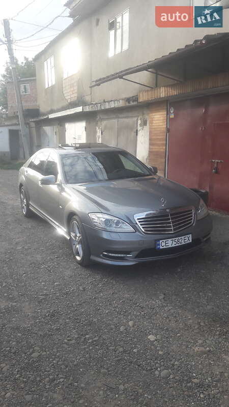 Mercedes-Benz S-Class 2010 Mercedes-Benz S-Class 2010