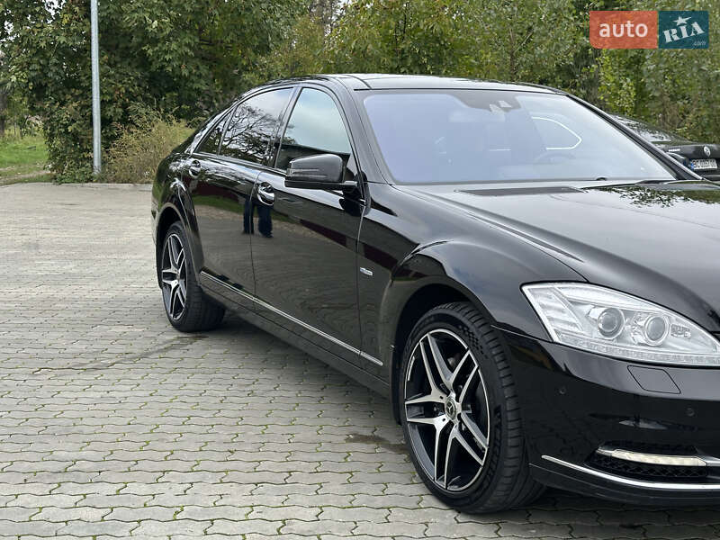 Седан Mercedes-Benz S-Class 2012 в Стрые