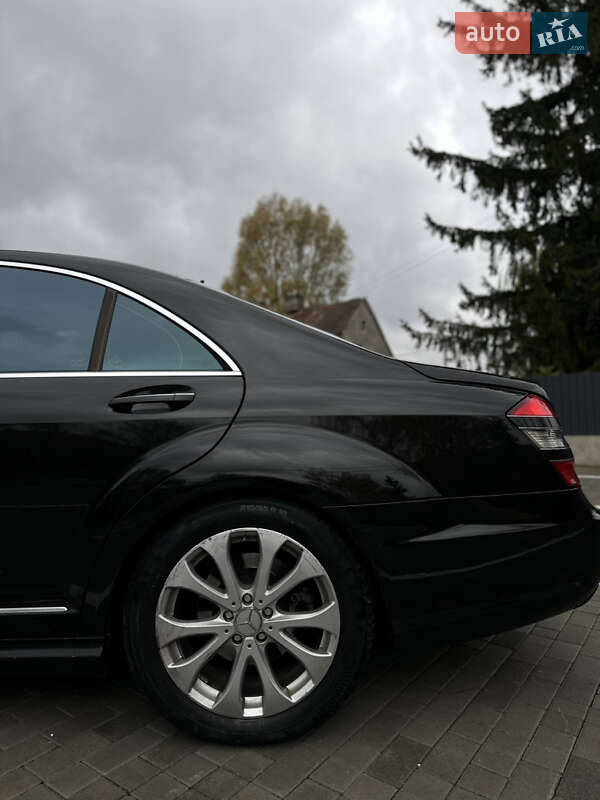 Седан Mercedes-Benz S-Class 2007 в Кременці