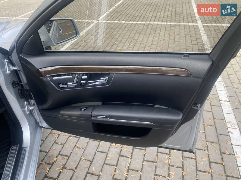 Седан Mercedes-Benz S-Class 2010 в Тернополі
