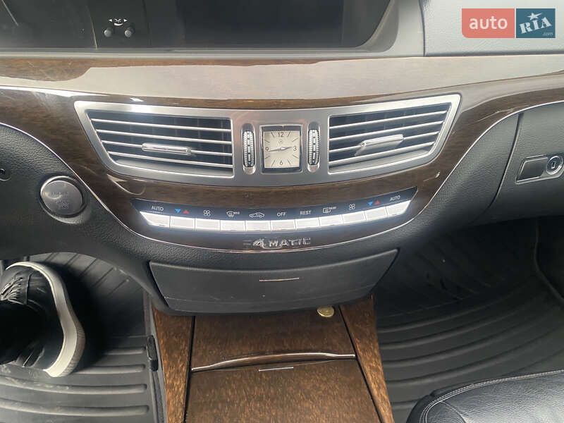 Седан Mercedes-Benz S-Class 2010 в Тернополі