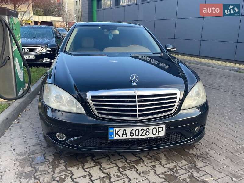 Mercedes-Benz S-Class 2007