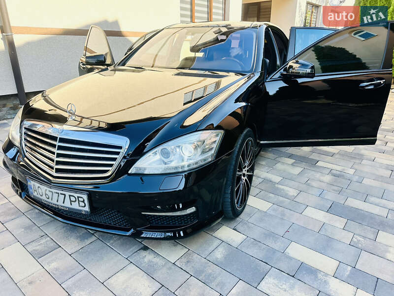 Седан Mercedes-Benz S-Class 2008 в Тячеве
