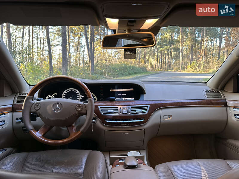 Седан Mercedes-Benz S-Class 2008 в Новояворовске