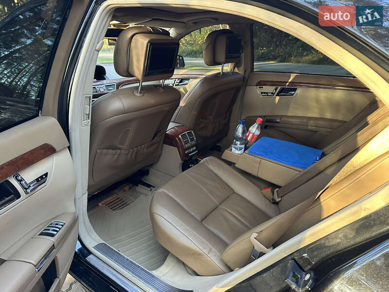 Седан Mercedes-Benz S-Class 2008 в Новояворовске