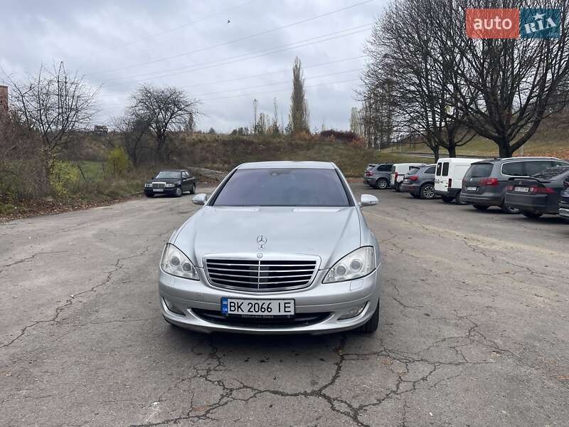 Седан Mercedes-Benz S-Class 2007 в Рівному