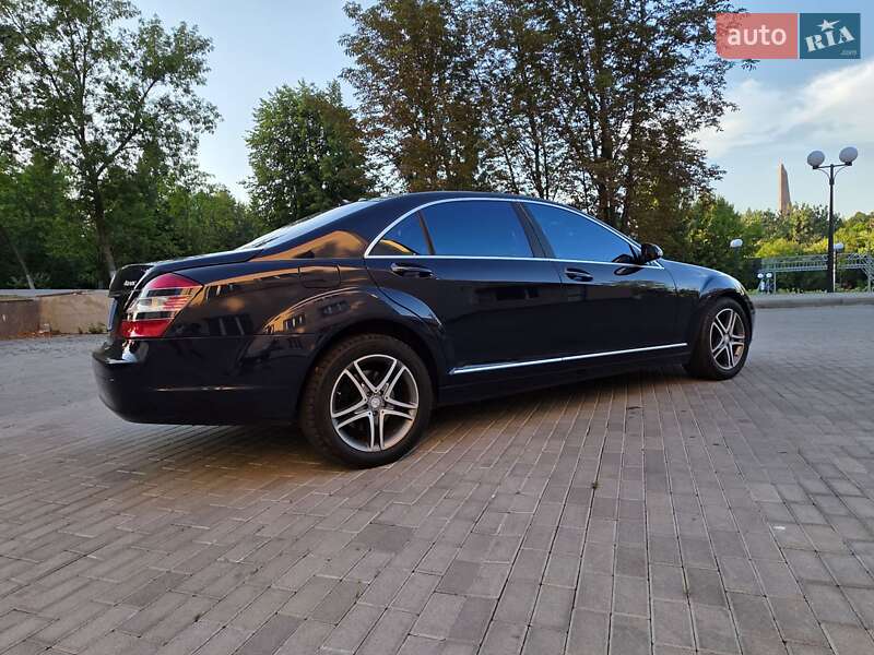 Седан Mercedes-Benz S-Class 2007 в Рівному