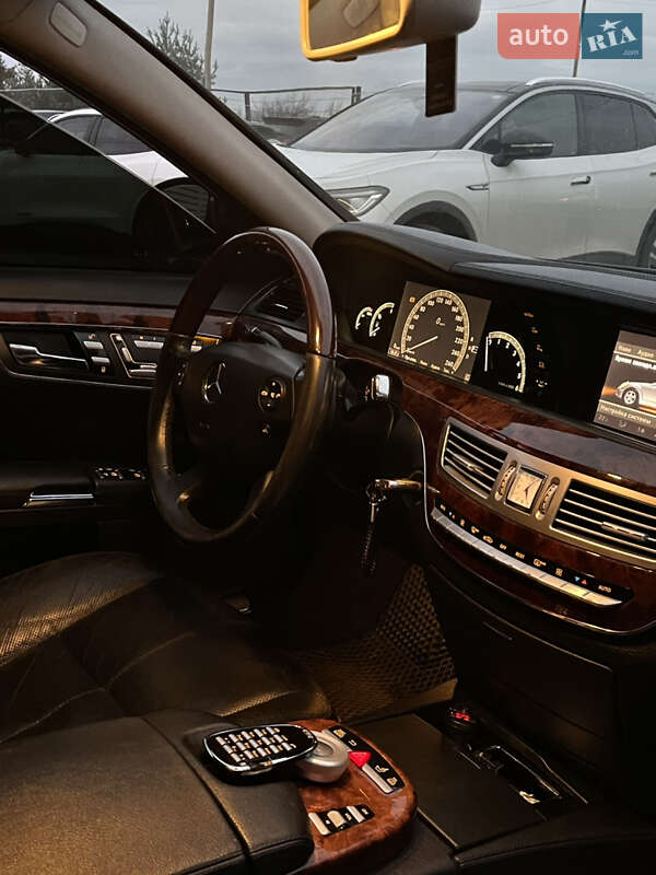 Седан Mercedes-Benz S-Class 2009 в Ивано-Франковске