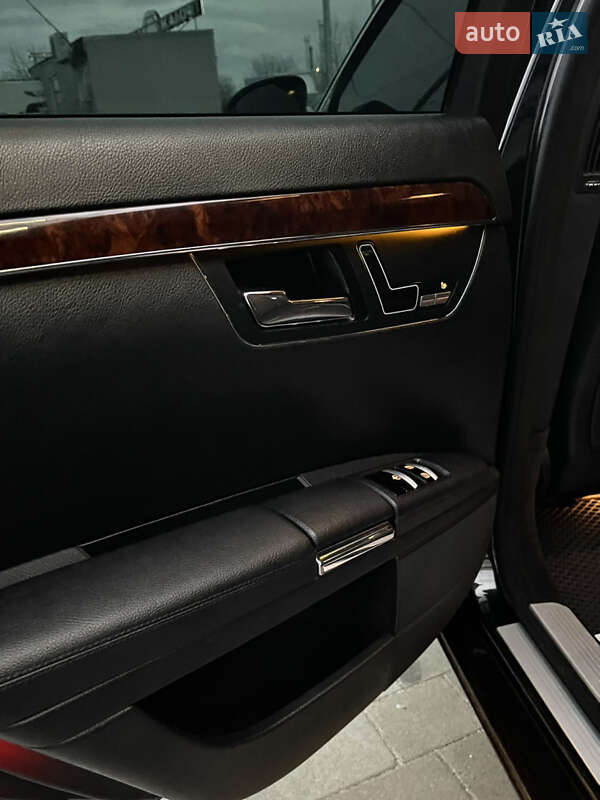 Седан Mercedes-Benz S-Class 2009 в Ивано-Франковске