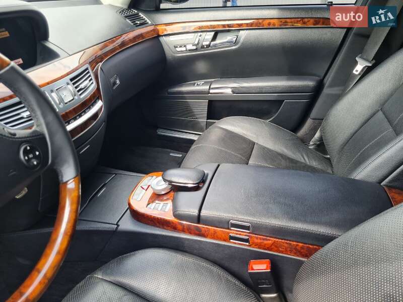 Седан Mercedes-Benz S-Class 2007 в Дніпрі