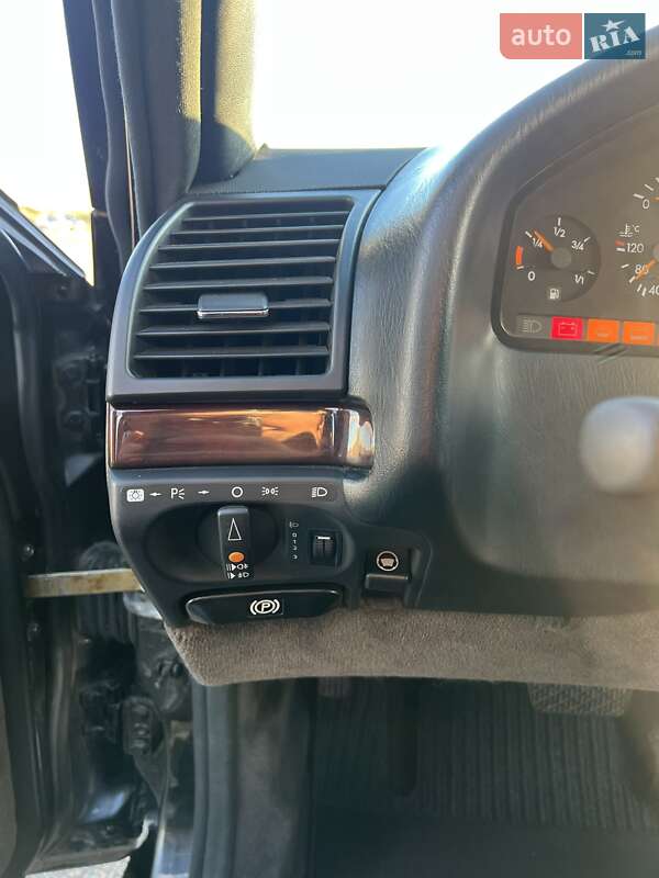 Седан Mercedes-Benz S-Class 1993 в Казанке