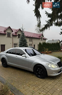 Седан Mercedes-Benz S-Class 2006 в Львове