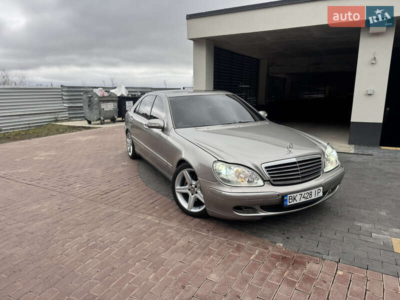 Седан Mercedes-Benz S-Class 2005 в Рівному