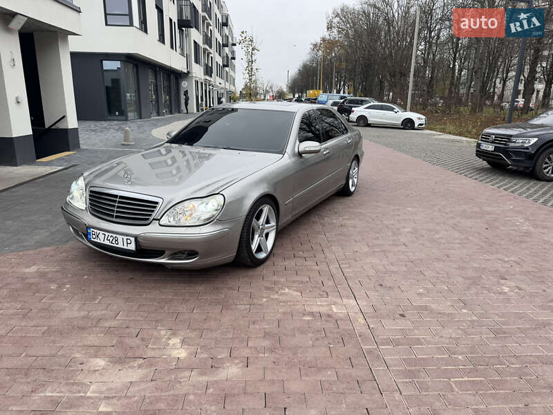 Седан Mercedes-Benz S-Class 2005 в Рівному