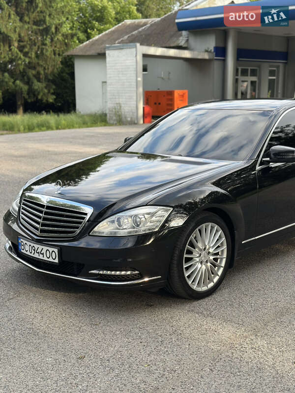 Седан Mercedes-Benz S-Class 2006 в Черновцах