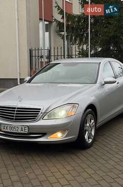 Седан Mercedes-Benz S-Class 2008 в Шполе