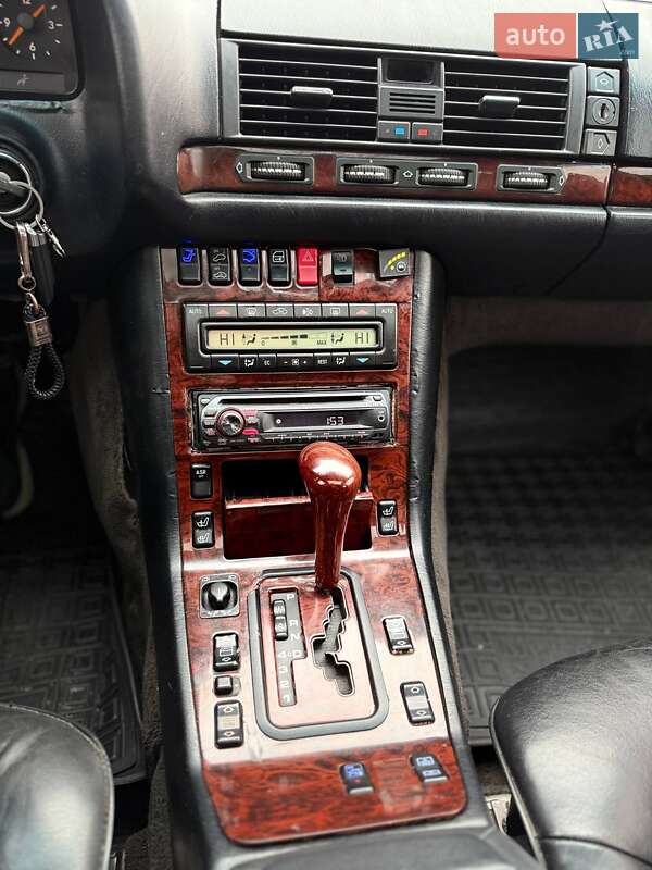 Седан Mercedes-Benz S-Class 1996 в Києві