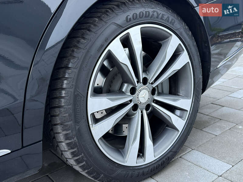 Седан Mercedes-Benz S-Class 2013 в Рівному