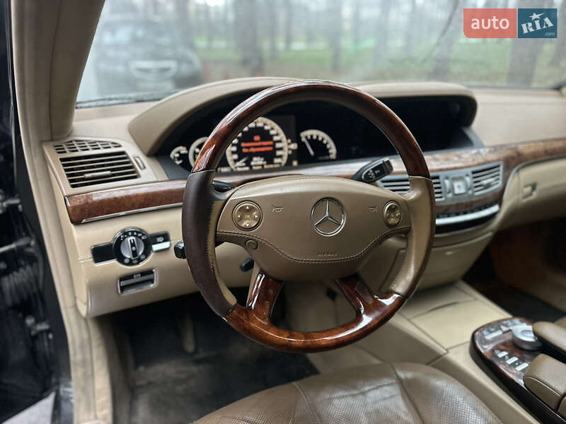 Седан Mercedes-Benz S-Class 2005 в Києві