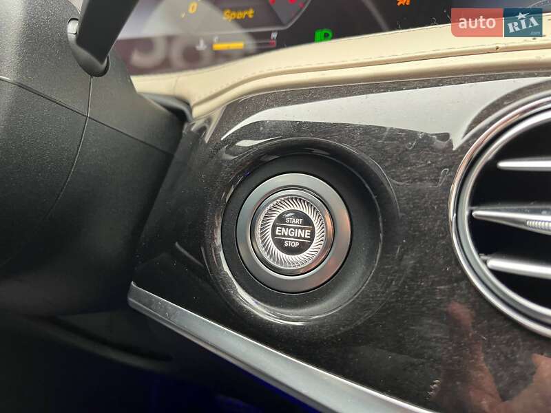 Седан Mercedes-Benz S-Class 2018 в Києві