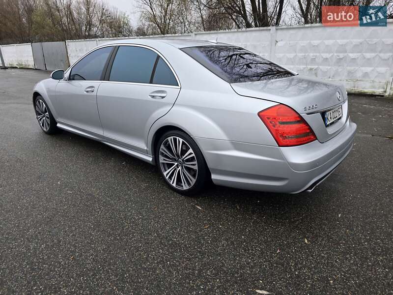 Mercedes-Benz S-Class 2008