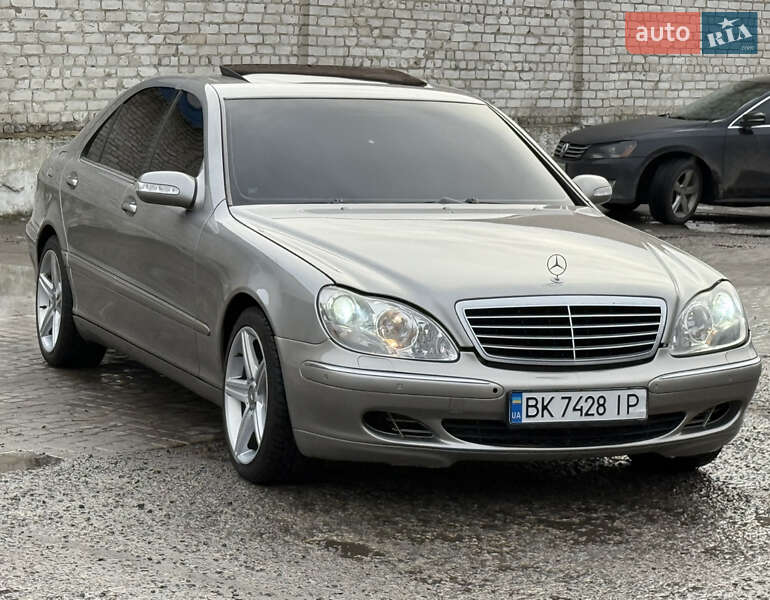 Седан Mercedes-Benz S-Class 2005 в Рівному