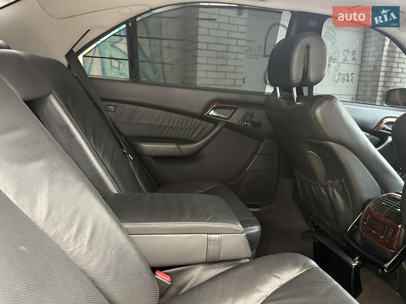 Седан Mercedes-Benz S-Class 2005 в Рівному