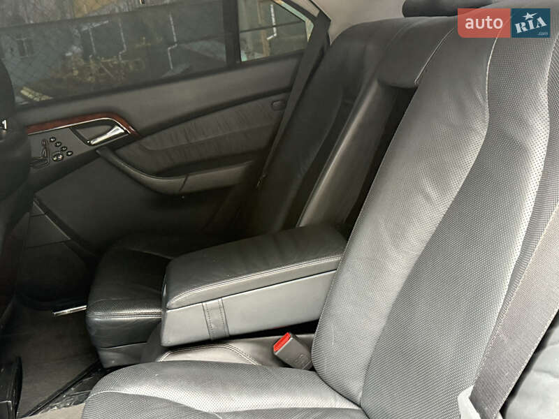 Седан Mercedes-Benz S-Class 2005 в Рівному