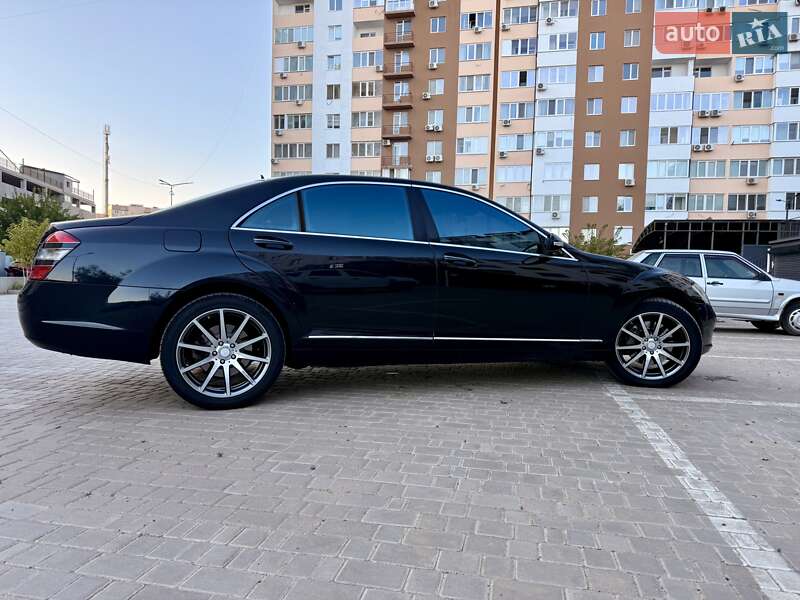Седан Mercedes-Benz S-Class 2006 в Одессе