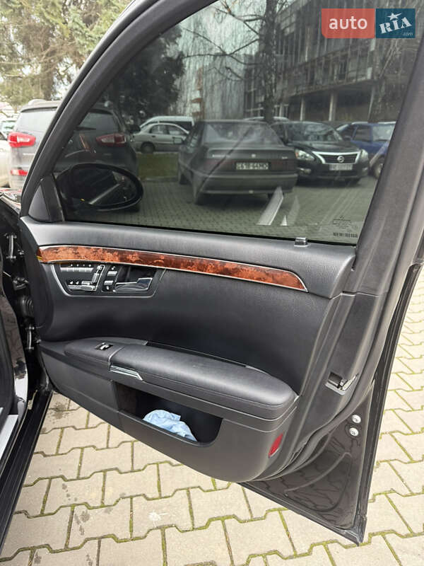 Седан Mercedes-Benz S-Class 2009 в Черновцах