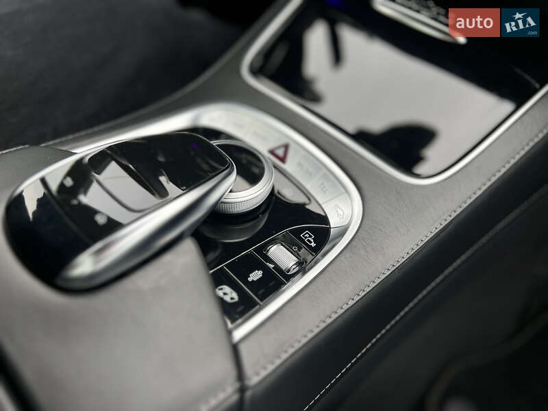 Седан Mercedes-Benz S-Class 2019 в Києві