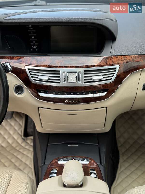 Седан Mercedes-Benz S-Class 2008 в Ужгороді