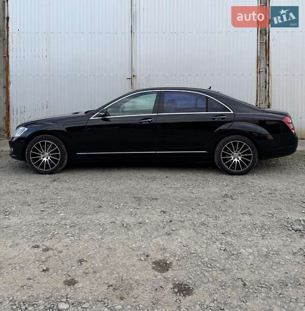 Седан Mercedes-Benz S-Class 2008 в Ужгороді