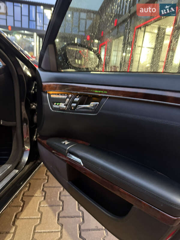 Седан Mercedes-Benz S-Class 2005 в Рівному фото 17 Седан Mercedes-Benz S-Class 2005 в Рівному