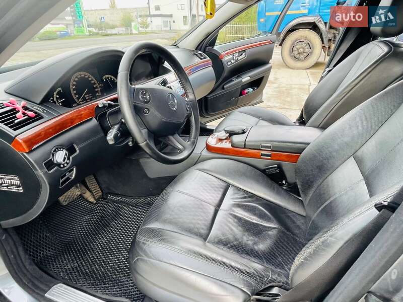 Седан Mercedes-Benz S-Class 2008 в Рахове