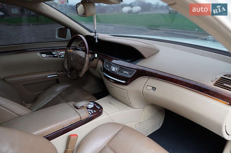 Седан Mercedes-Benz S-Class 2008 в Теофіполі