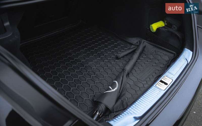 Седан Mercedes-Benz S-Class 2022 в Києві