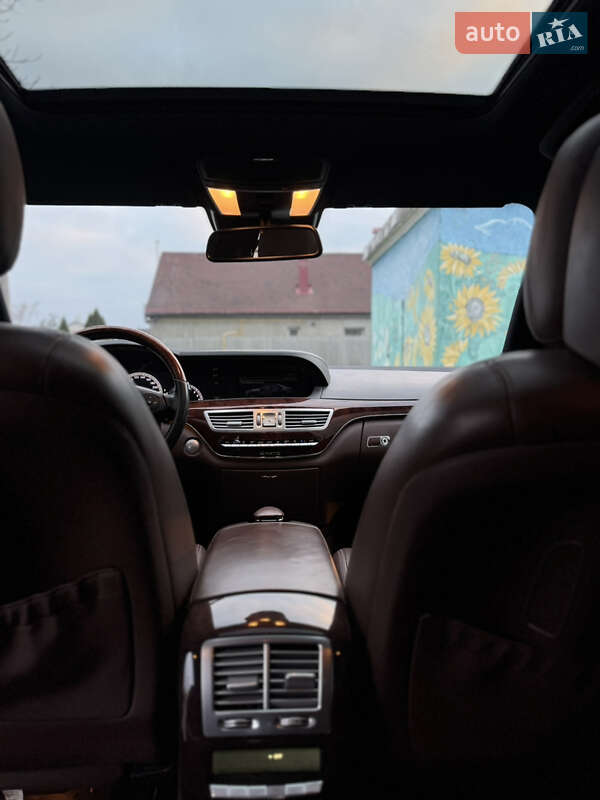 Седан Mercedes-Benz S-Class 2010 в Павлограді